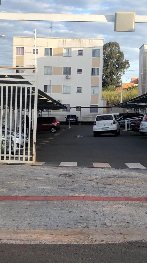 Apartamento Em Londrina Privado Com 2 Quartos De Casal Com Utensilios Garagem E Wifi Apartment Bagian luar foto